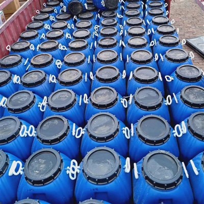 Emulgerad asfaltvätska